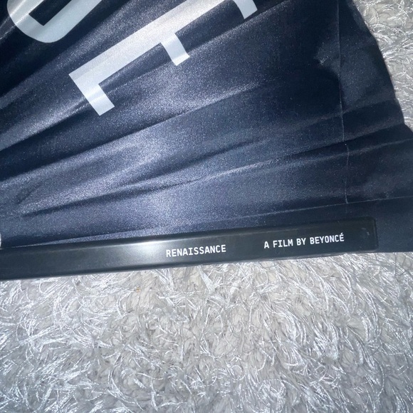 Beyonce Renaissance Movie Merchandise OPULENCE Fan 2023 - Picture 8 of 9